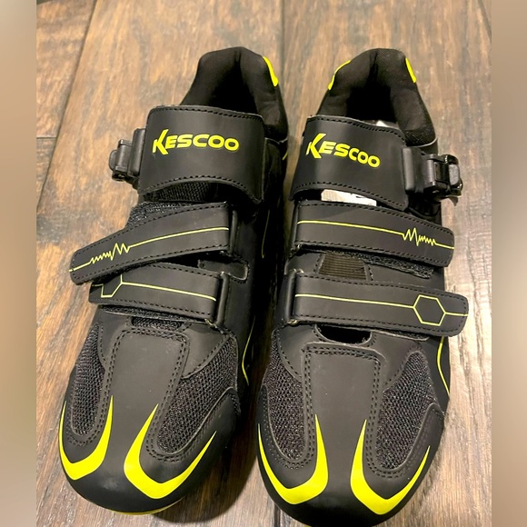 New Cycling shoes. Compatible to Peleton size 11 Men - Picture 1 of 2
